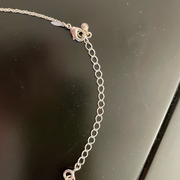 Avon Silver Pearl and Rhinestone Jewelry Set - New in Box - Picture 6 of 7